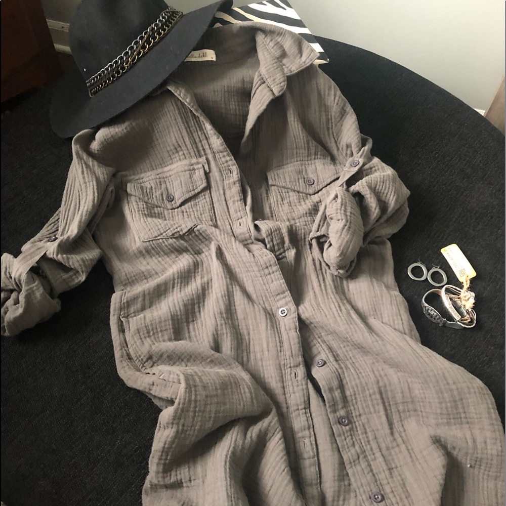 Button up dress by Bella Dahl in a charcoal grey.